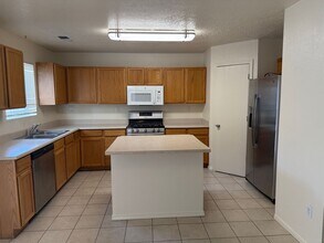 7323 Quartzite Ave NW in Albuquerque, NM - Building Photo - Building Photo
