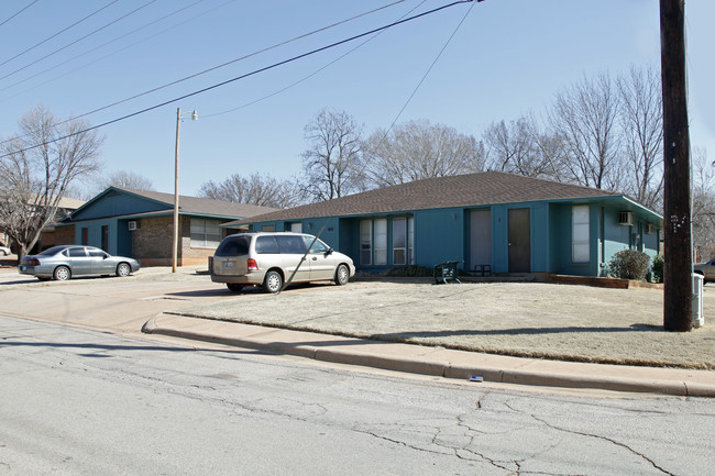 804-816 N Pine St in Guthrie, OK - Building Photo - Building Photo