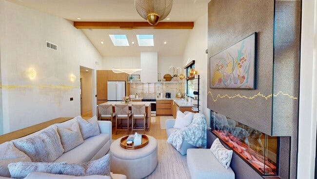 163 G Ave in Coronado, CA - Building Photo - Building Photo