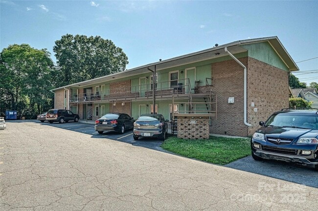 property at 260 Church St N
