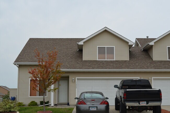 property at 1406 Adams St SE