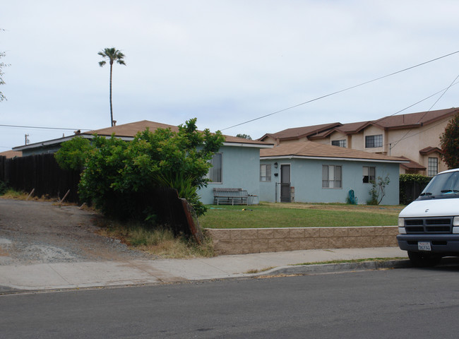 512-516 8th St in Imperial Beach, CA - Building Photo - Building Photo