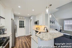 9530 Swans Crossing in San Antonio, TX - Building Photo - Building Photo