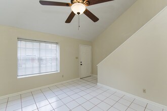 106 S Whetherbine Way in Tallahassee, FL - Building Photo - Building Photo