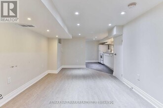 281 Symington Ave in Toronto, ON - Building Photo - Building Photo