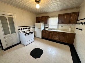 74 Otis St, Unit 2 in Cambridge, MA - Building Photo - Building Photo