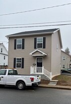 213 W 2nd St in Hummelstown, PA - Building Photo