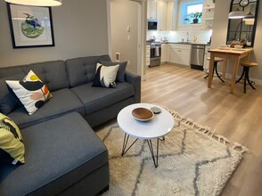 7105 N Atlantic Ave in Portland, OR - Building Photo - Building Photo