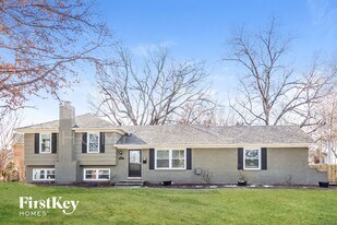 7310 Flint Dr in Shawnee, KS - Building Photo