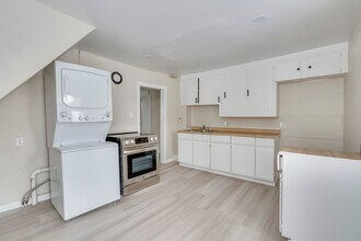 514 Francis St, Unit 1 in Carthage, NY - Foto de edificio - Building Photo