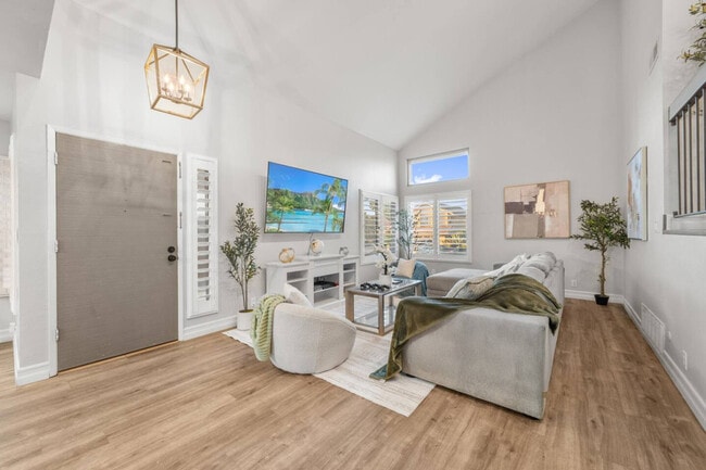 13075 Old West Ave in San Diego, CA - Building Photo - Building Photo