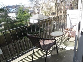 36 Greenridge Ave in White Plains, NY - Building Photo - Building Photo