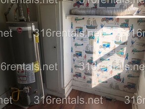 419 SW 3rd St in Newton, KS - Building Photo - Building Photo