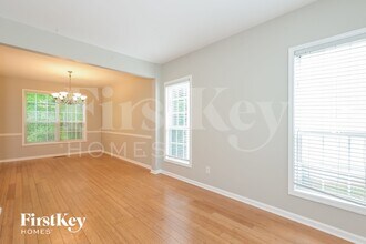 1577 Silver Ridge Dr SW in Austell, GA - Foto de edificio - Building Photo