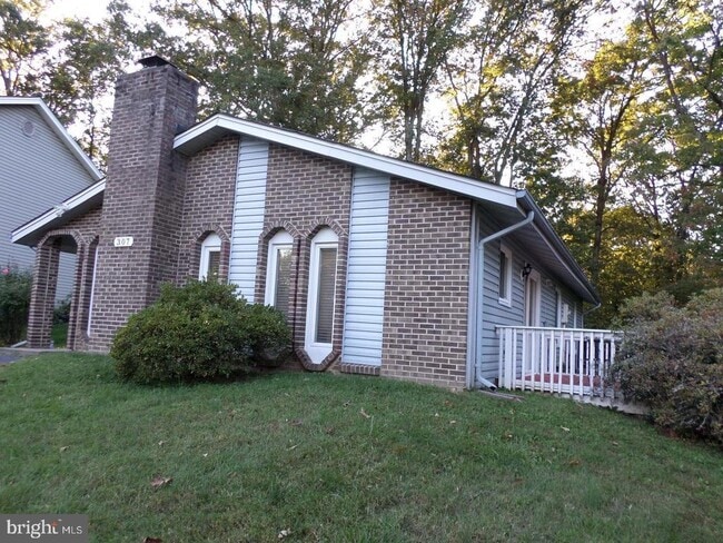 307 Newman Ct in Sterling, VA - Building Photo - Building Photo