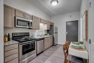 Park & Franklin Lofts! Studio, 1,2 & 3-Bed... Apartments