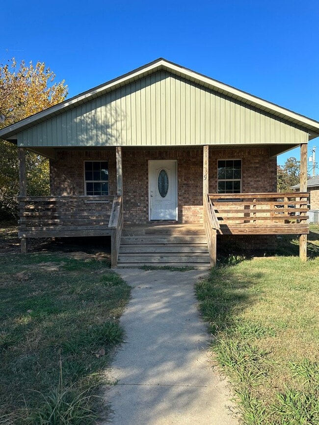 property at 1619 Cherry St