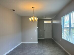 136 Fall Glo Rd in Winter Haven, FL - Building Photo - Building Photo