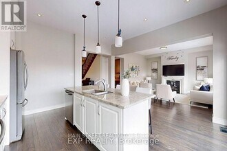 50 Sharonview Cres in East Gwillimbury, ON - Building Photo - Building Photo