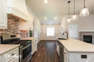 9212 NW 91st St in Yukon, OK - Foto de edificio - Building Photo