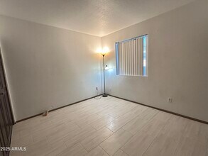 422 W Pebble Beach Dr in Tempe, AZ - Building Photo - Building Photo