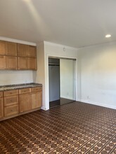 8028 Blackburn Ave, Unit 8028 in Los Angeles, CA - Building Photo - Building Photo