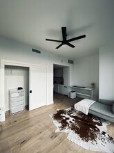 70 Rainey St, Unit 1307 in Austin, TX - Building Photo - Building Photo