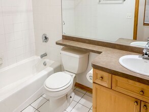 2714 N Wayne Ave in Chicago, IL - Building Photo - Building Photo