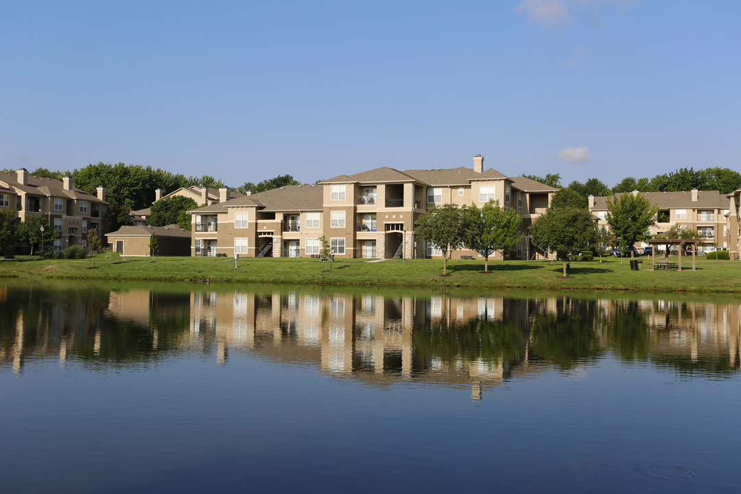 Stonepost Lakeside Apartment Homes Photo