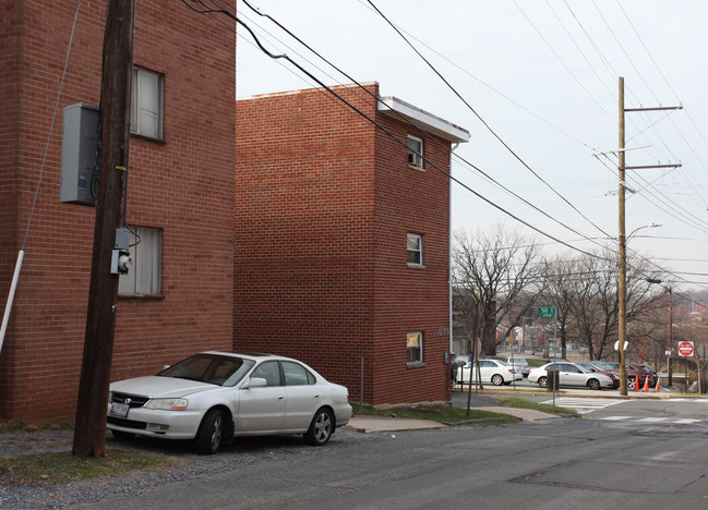 5001 B St SE in Washington, DC - Building Photo - Building Photo