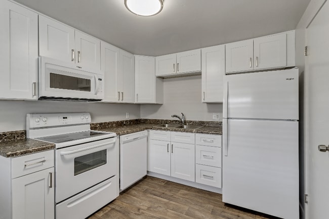 2117 E 3300 S, Unit Apt F in Salt Lake City, UT - Building Photo - Building Photo