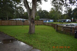 2537 Chris Ct in Jacksonville, FL - Building Photo - Building Photo