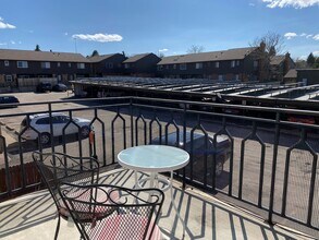 3825 S Monaco St Pkwy in Denver, CO - Building Photo - Building Photo