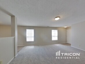 3423 Summer Breeze Cir in Indianapolis, IN - Building Photo - Building Photo