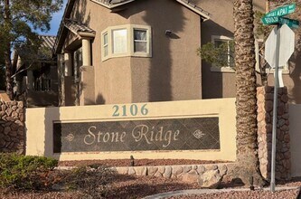 2100 Quarry Ridge St in Las Vegas, NV - Foto de edificio - Building Photo