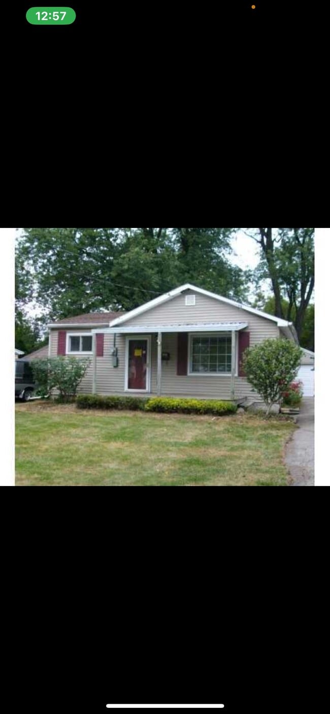 property at 125 E Rouse St