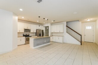 10334 Holstein Edge Pl in Riverview, FL - Building Photo - Building Photo