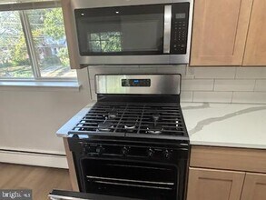 2032 Maple Ave in Haddon Heights, NJ - Building Photo - Building Photo