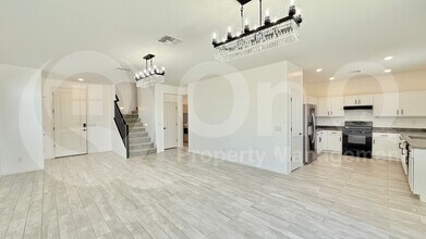 40633 W Helen Ct in Maricopa, AZ - Building Photo - Building Photo