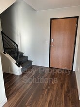 208 E Greenfield Ln in Bismarck, ND - Building Photo - Building Photo