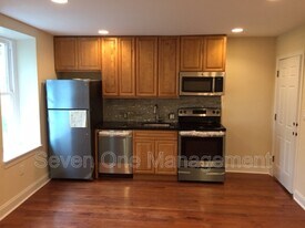 6066 Ridge Ave in Philadelphia, PA - Building Photo