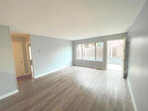 4136 Manzanita Dr in San Diego, CA - Building Photo - Building Photo