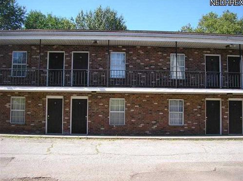 Oakdale in Akron, OH - Foto de edificio