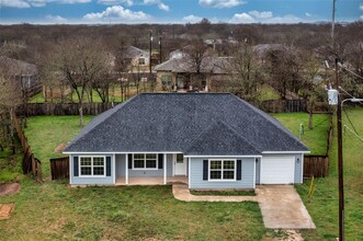 120 Kipapa Ct in Bastrop, TX - Building Photo - Building Photo