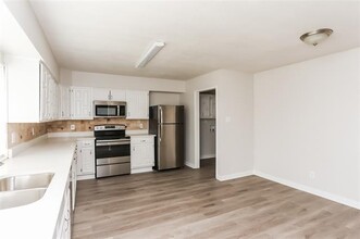 3408 Shea Ct in Arlington, TX - Building Photo - Building Photo