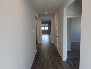 1017 Midpoint Ln in Gallatin, TN - Building Photo - Building Photo