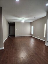 905 Nolan St in Navasota, TX - Building Photo - Building Photo