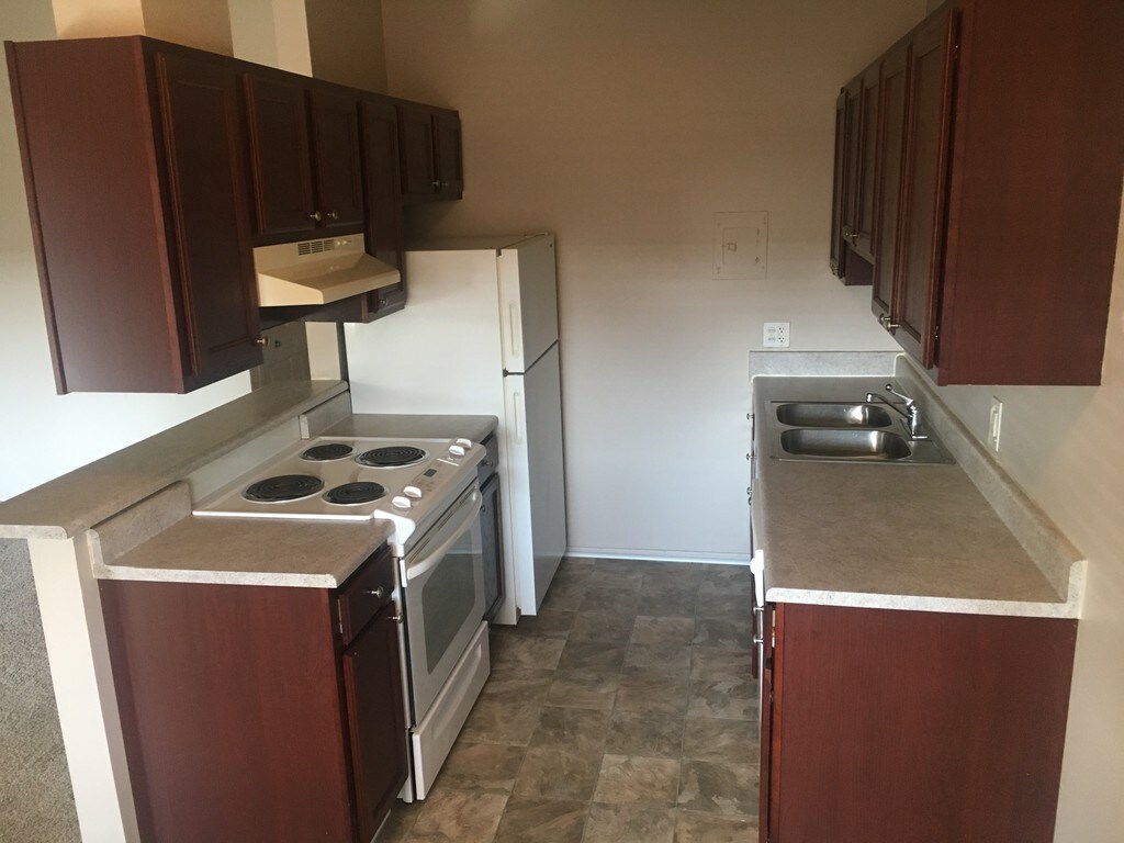 Wildwood Apartments in Westland, MI