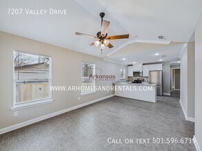 7207 Valley Dr in Little Rock, AR - Building Photo - Building Photo