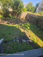 323 Larch St in Scranton, PA - Building Photo - Building Photo